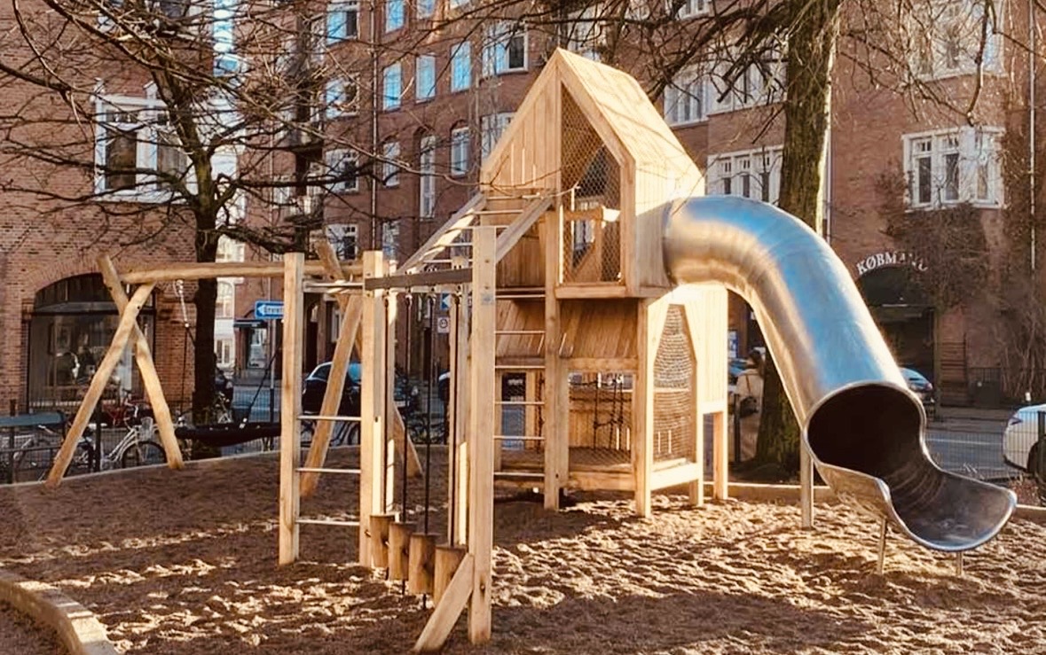 Danas Plads