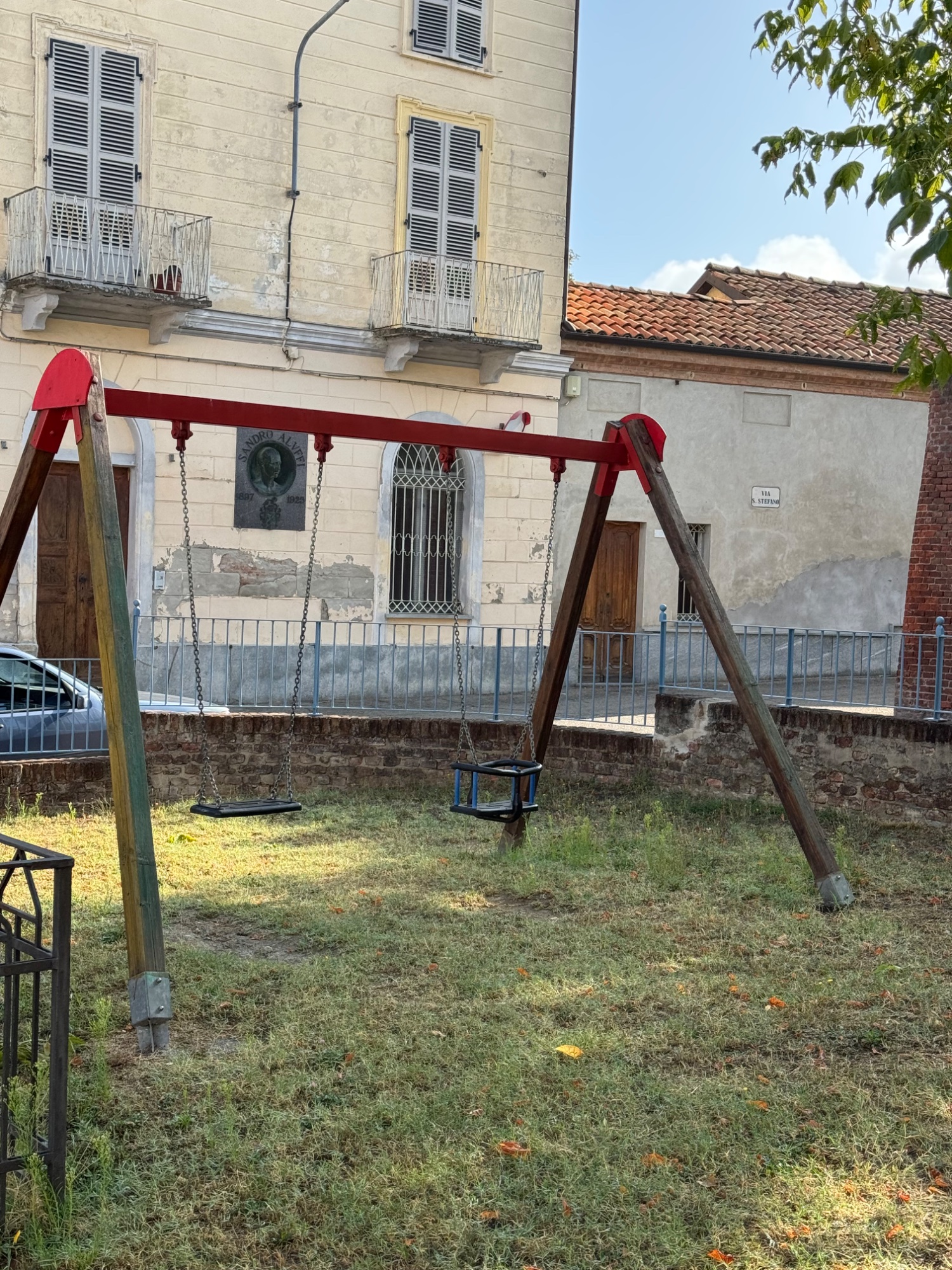 Castelnuovo Calcea
